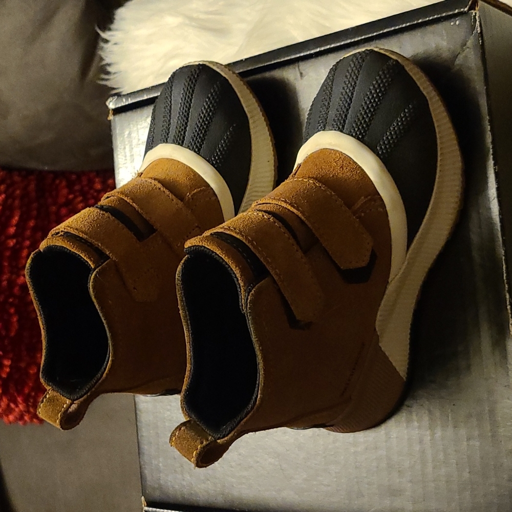 ❤️ Sorel Water Proof Boot's ❤️ Unisex~ Host pick 🥰